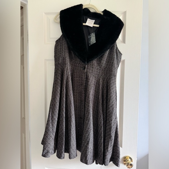 Gorgeous short dress - Picture 1 of 4